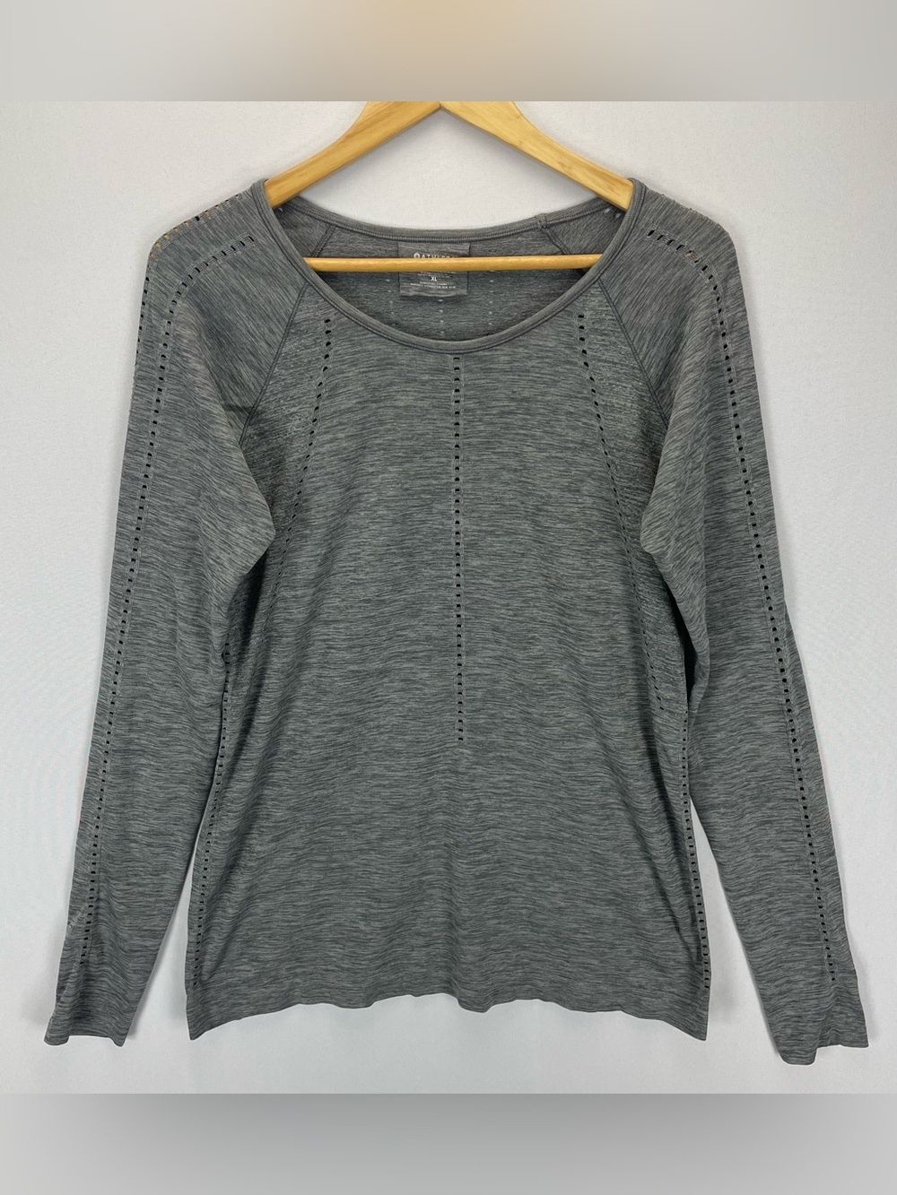 Athleta Foothill Seamless Long Sleeve Shirt Womens XL Heather Gray Knit Vented